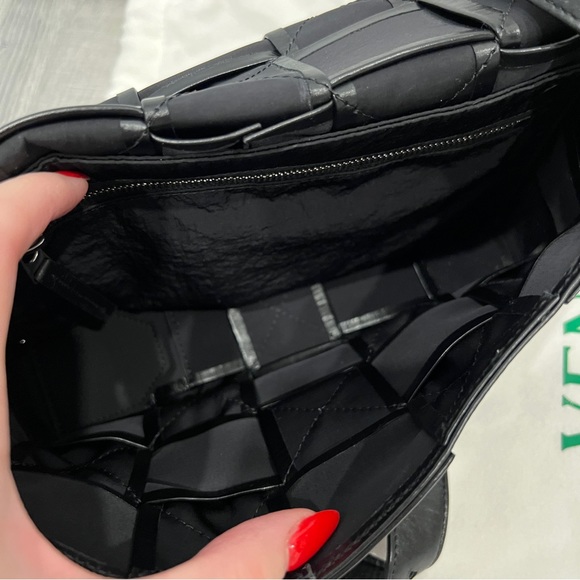 SOLD Brand New Bottega Veneta Cassette Leather Crossbody Bag - Picture 3 of 8